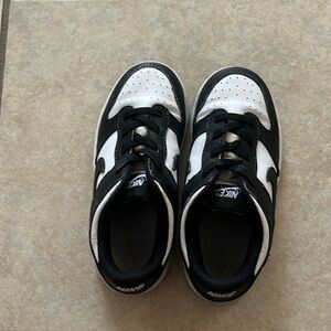 Nike Panda Dunks